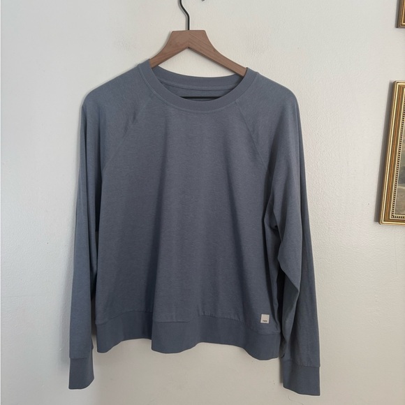 Vuori Tops - VUORI Long Sleeve Halo Crew Pullover Soft Dream Knit Smoke Blue Women Large EUC